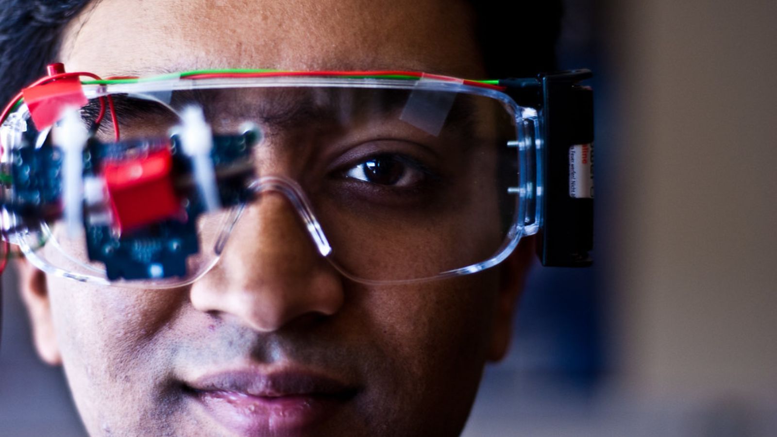 Eye Tracking, Device, Glasses, Software, Man with eye track